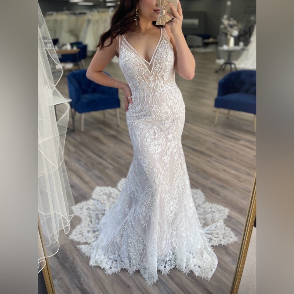 Nora Spencer Signature Western Lace V-Neck Fitted Wedding Dress